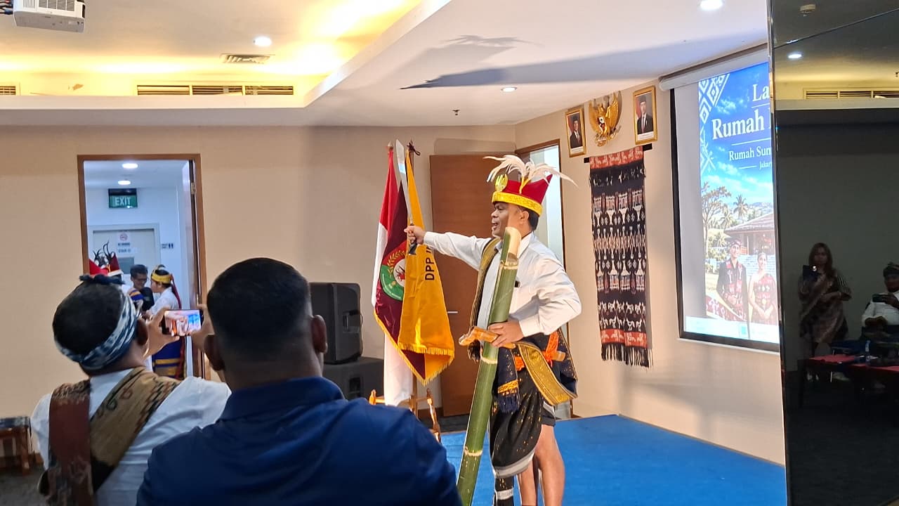 Kabela jembatan kehidupan - Parang simbol keyakinan pada tujuan