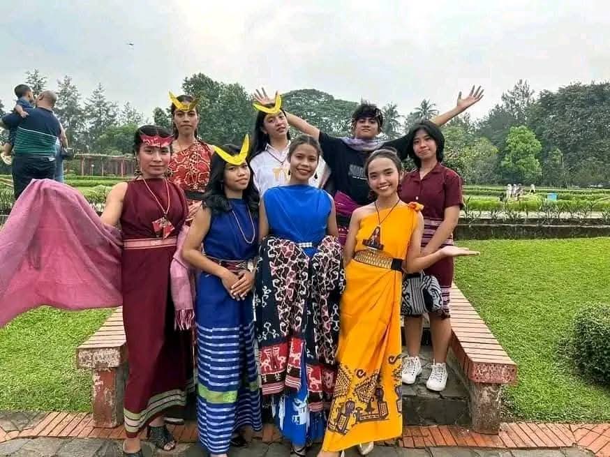 Senyum menawan bidadari Sumba